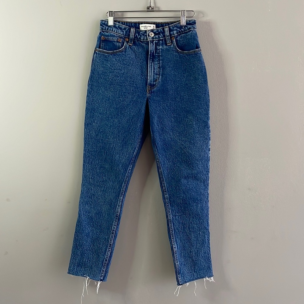 Abercrombie & Fitch Curve Love The Skinny High Rise Jean - Size 26S